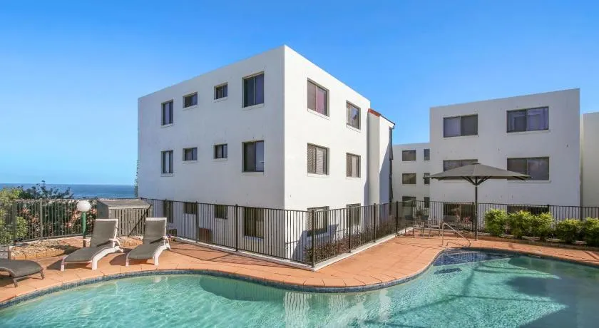 Sealanes Unit 8 Kings Beach QLD - Image 1