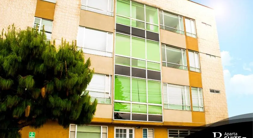 Apartamentos Plaza Modelia - Image 1