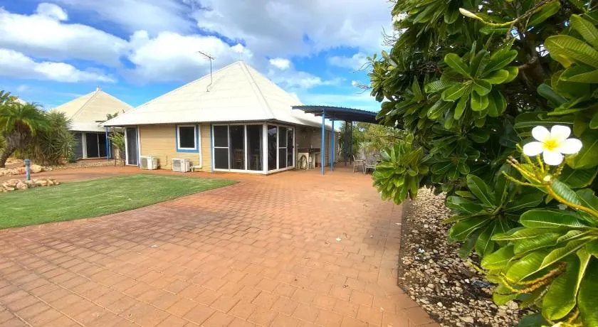 Osprey Holiday Village Unit 113 2 Bedroom - Image 1