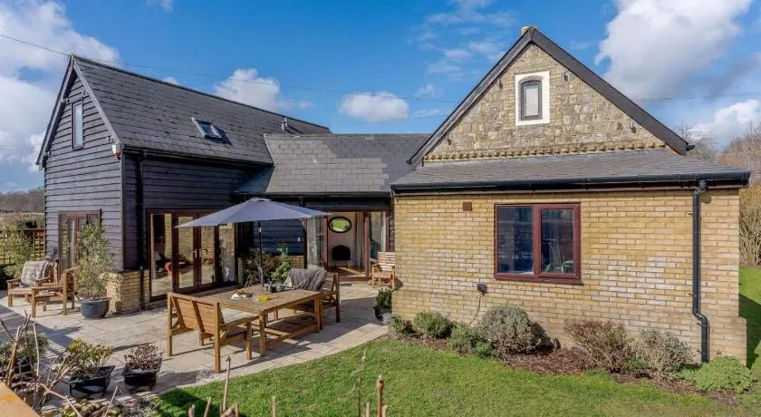 4 Bed in Ashford oc-86647 - Image 1
