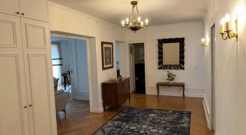 SPLENDIDE APPARTEMENT EN ATTIQUE -GENEVE - CHAMPEL - Image 1