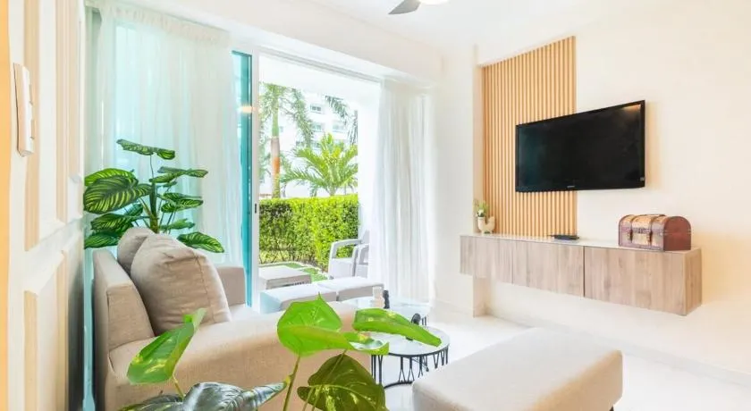 Beach Escape -Pool Patio -Free Parking -Pets - Image 1