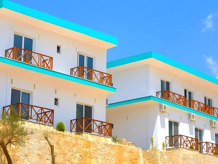 Hotel Summer Dream - Image 1