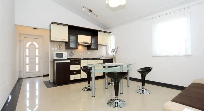 Apartmani Mlinar - Image 1