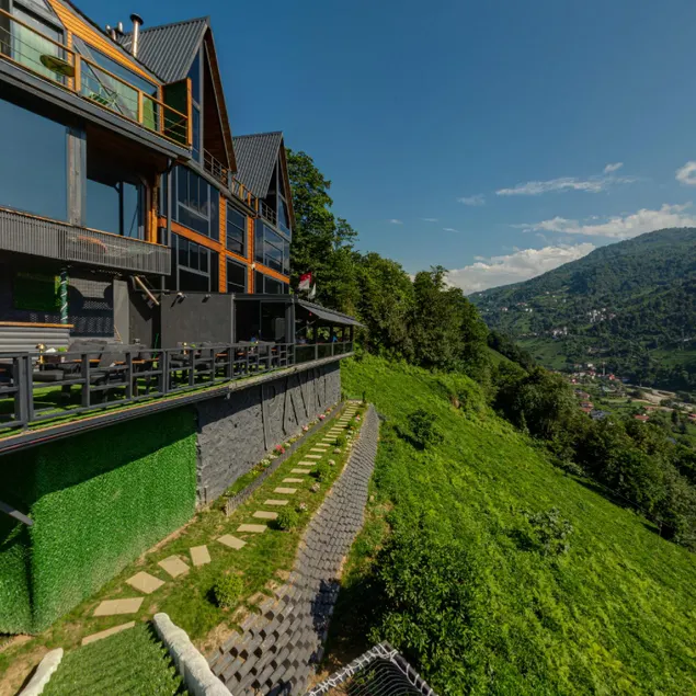 Pavri suit bungalov - Image 1