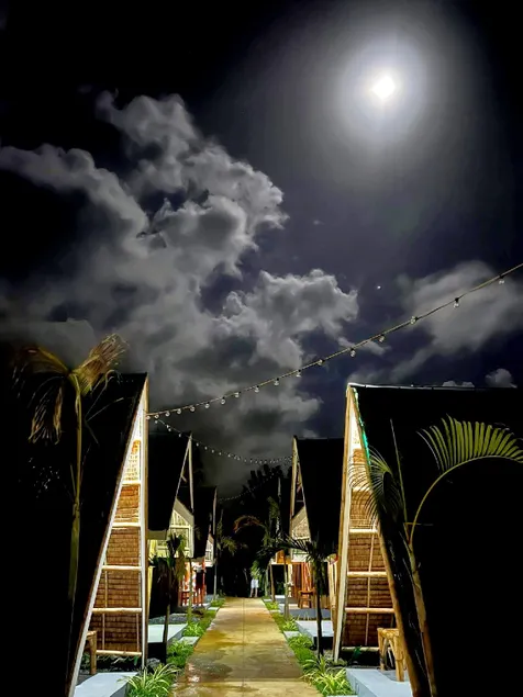 Calle Cinco Resort - Image 1