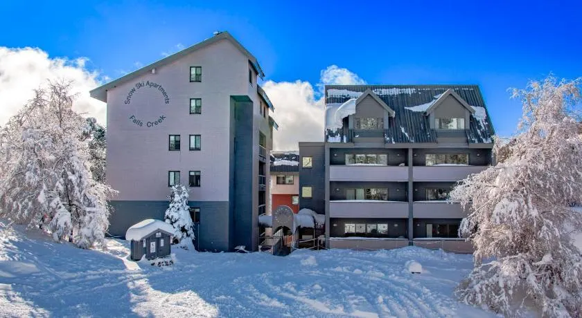 Snow Ski Apartments Extra Spacious 39 - Image 1