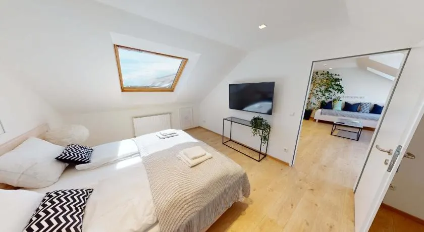 Lieblingsplatz Neusiedl - Modern Stylish Apartments - Free Parking Burgenland Card - 10 min to Desig - Image 1