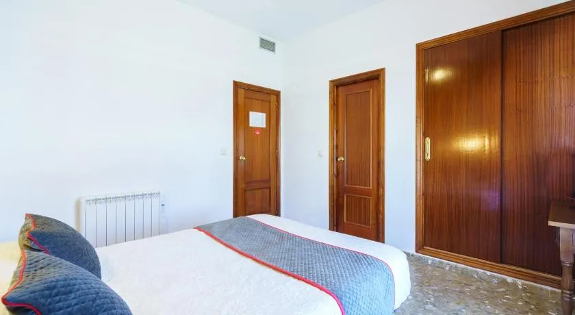 HOTEL RESTAURANTE MOYA - Image 1