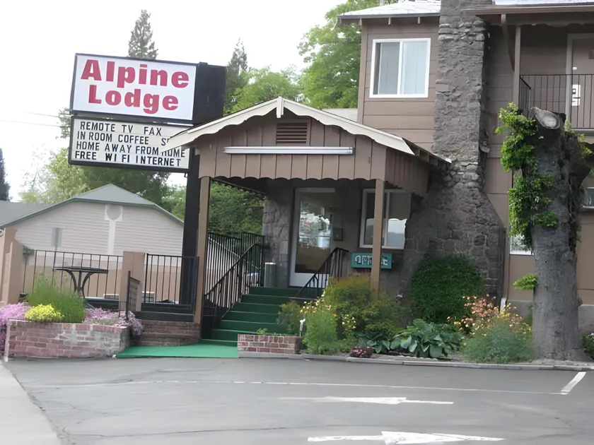 The Cottage Inn at Mount Shasta - Image 1