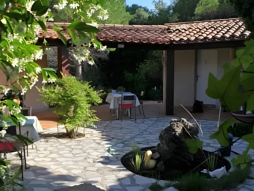 Auberge Val Moureze Hôtel & Spa - Image 1