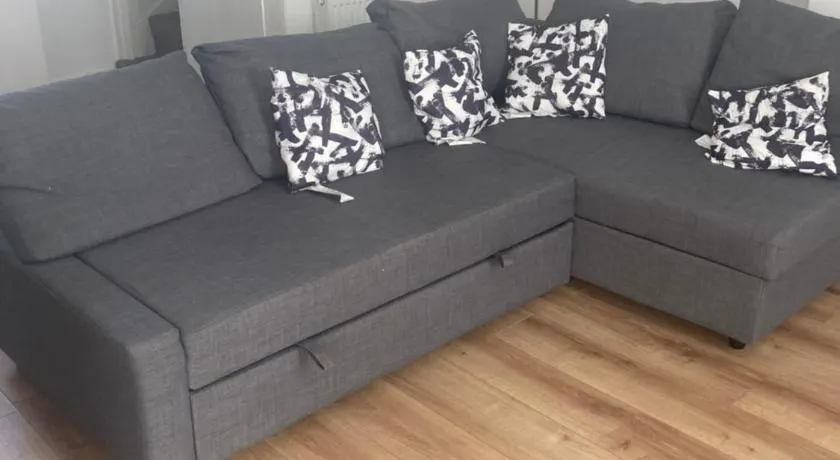 3 Bed town house Near Ryde Sea Front @ One Church Lane - Image 1