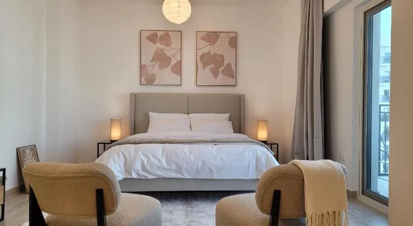 Comfortable & Stylish, Steps from F1 Arena! - Image 1
