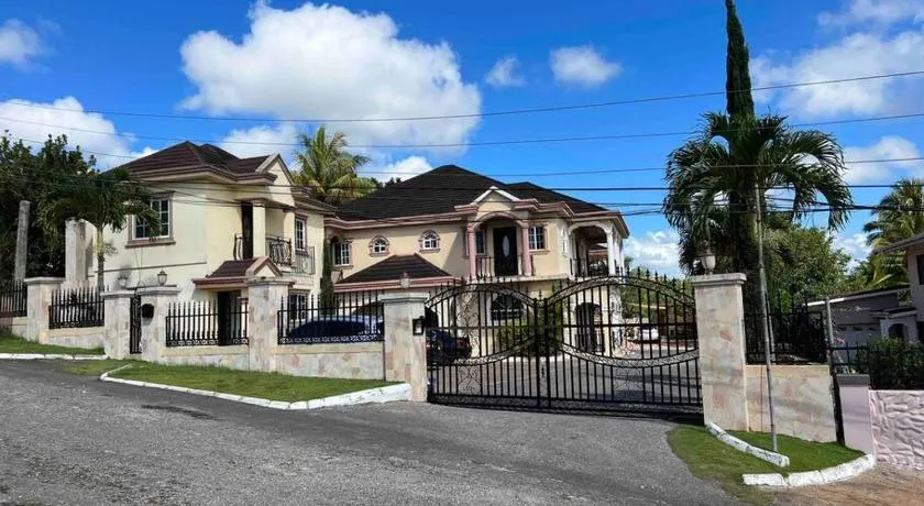 Mandeville Vacation Home - Image 1