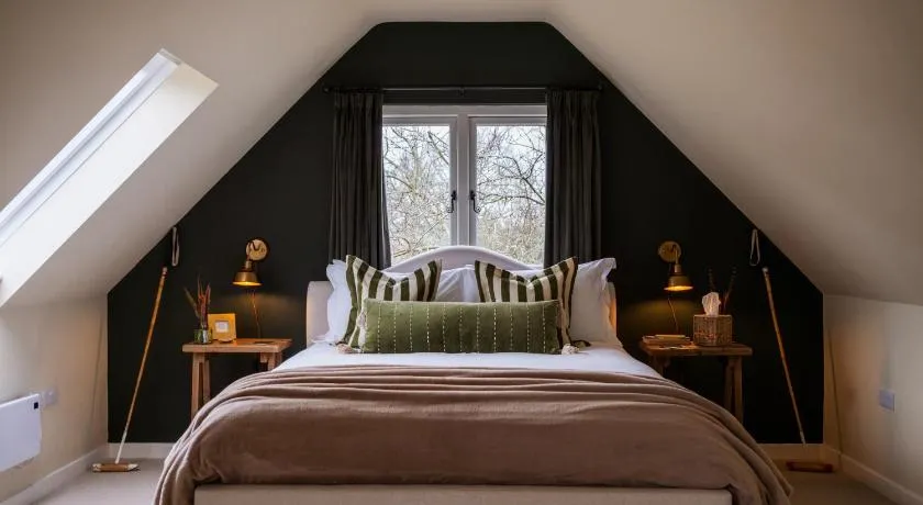 Roost in Heyshott - Image 1