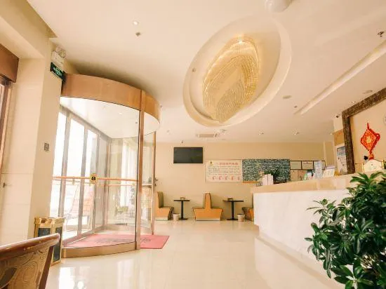 Super 8 Hotel (Shucheng Mafang Alley Commercial Street) - Image 1