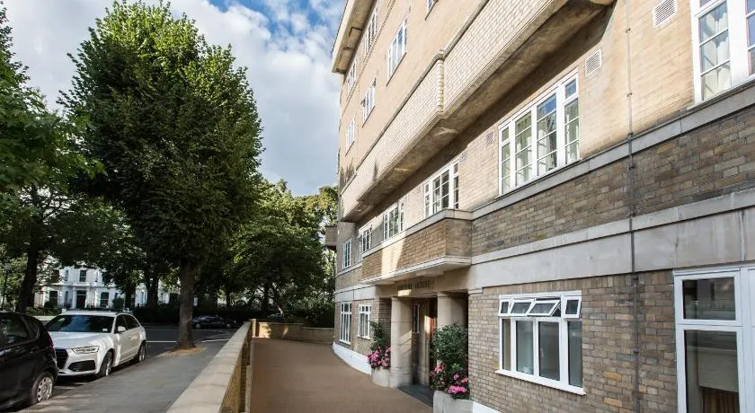 Vincent House London Residence - Image 1