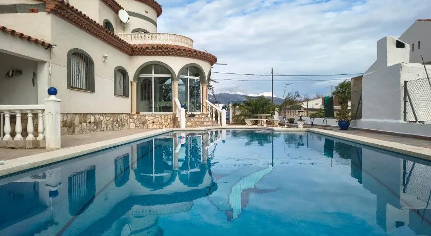 Amarella Costa Dorada - Villa mediterránea con piscina ideal para grupos y familias - Image 1
