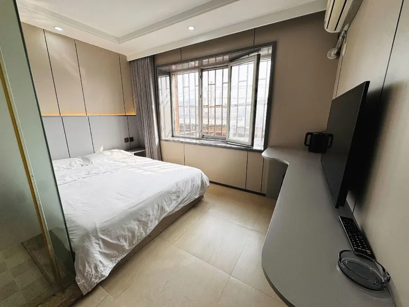 Left Bank Hotel (Jiangbei Normal University Xueyuan Road Branch) - Image 1