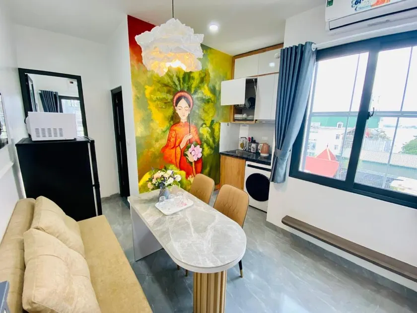 Lilo's Homestay West Lake Thuy Khue - Image 1