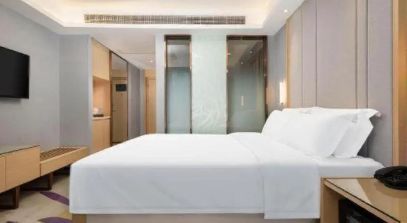 Lavande Hotel·Wuhan Qingshan Zhongyuan Plaza - Image 1