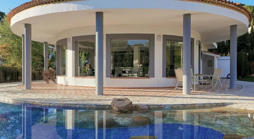 Casa Orilla el Lago - Image 1