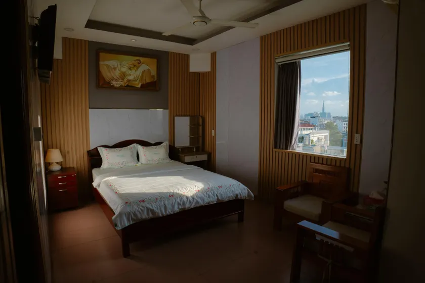 Hoàng Sơn Hotel - Image 1