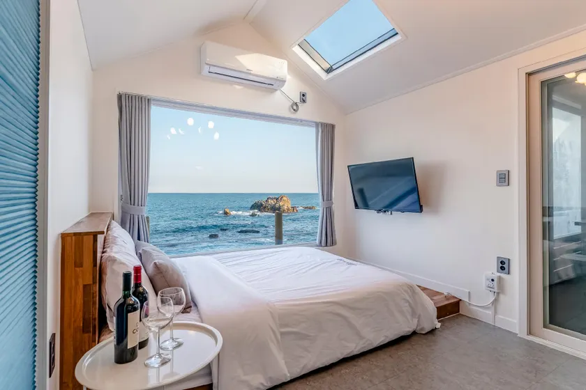 Pohang Blooming Caravan - Image 1