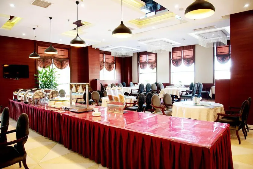 Lidu International Hotel - Image 1