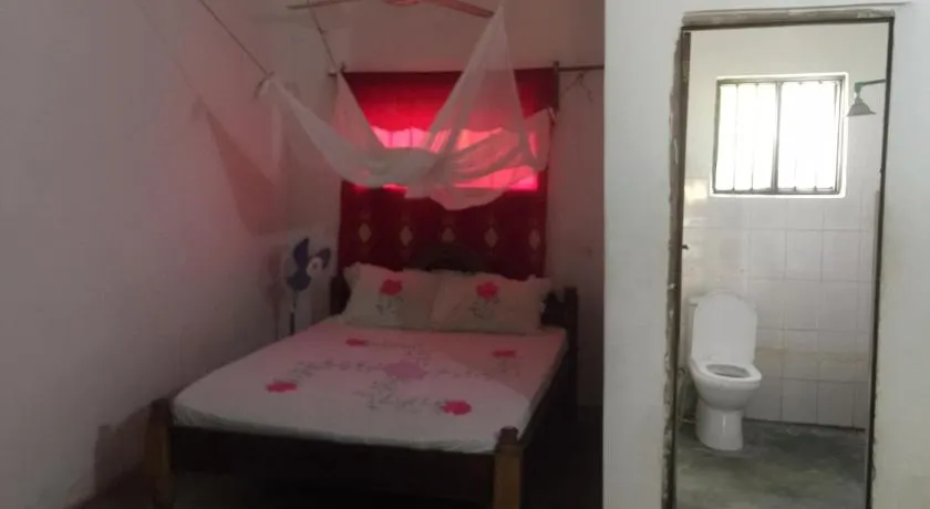 Simon house - Image 1