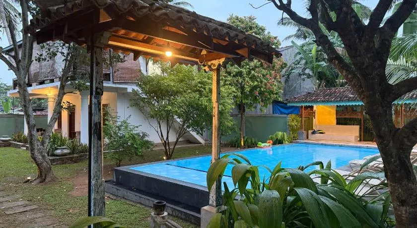 Hide Inn Unawatuna - Image 1