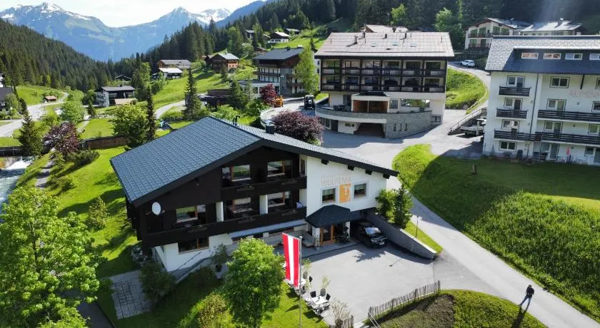 Gasthof-Pension Wulfenia - Image 1