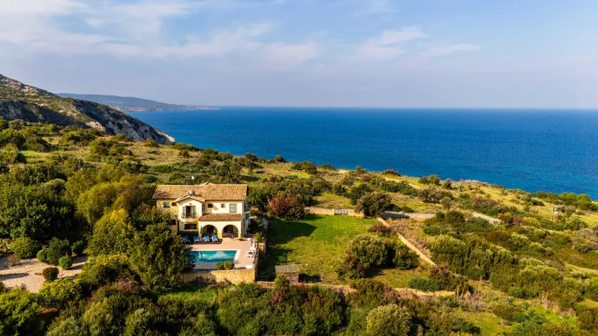 Villa Toscana Private Pool and Sea View - Image 1