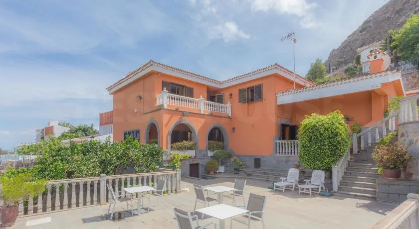 Fantastic Rural House with Pool and terrace - Image 1