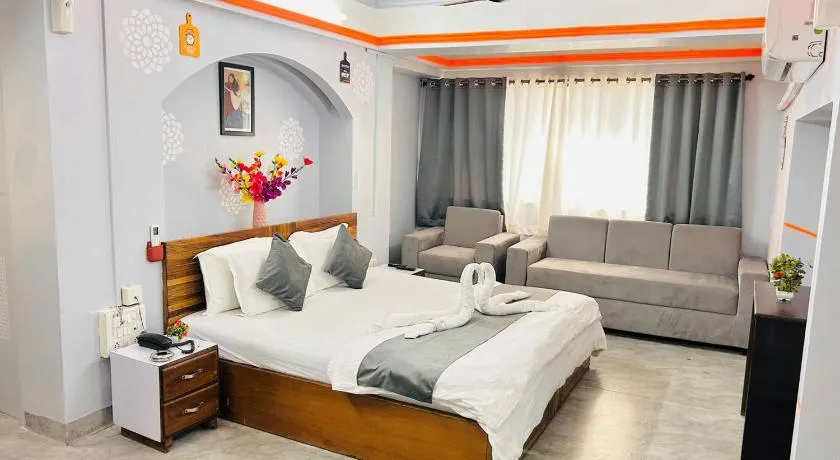 Kalpataru Hometel - Image 1