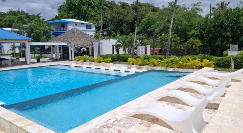 Acceso A La Playa Justo Detrás-Areas Sociales Con Piscina, Jacuzzi, BBQ, Gazebos, Salones, Baños y Duchas De Exterior-Wifi, Netflix, HBO, Al Lado De Hoteles, Campos De Golf, Minimarkets, Restaurantes, Bares, Tiendas y Comercios - Free Late Check-Out - Image 1