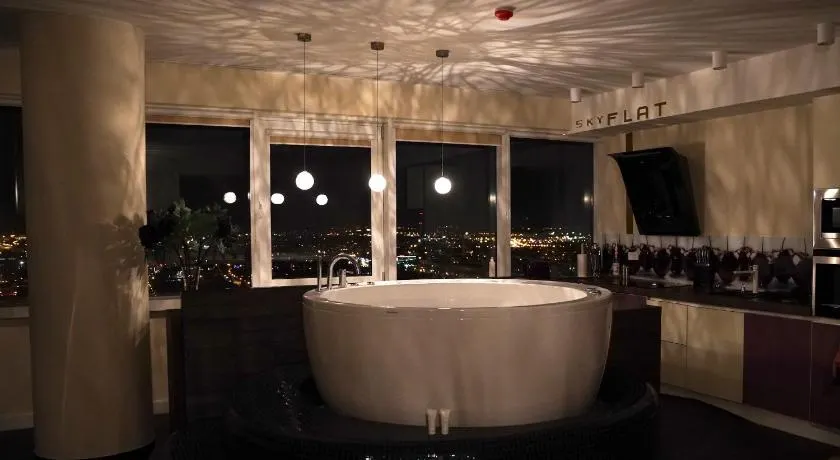sky ORANGE jacuzzi sauna 28 FLOOR - Image 1