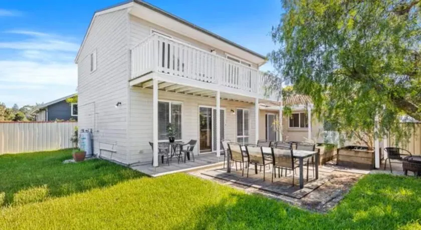 Great Family Pet Friendly Home and Walk to Beach - Image 1