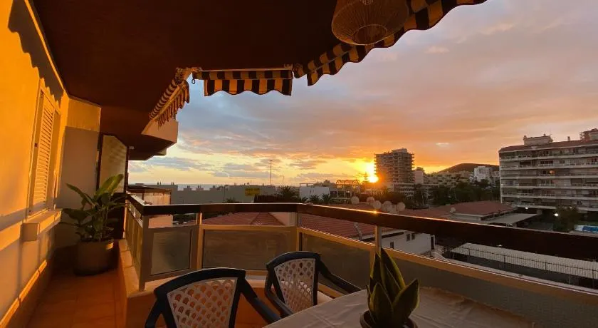 Nice pool apartment in Los Cristianos, excellent location - Image 1