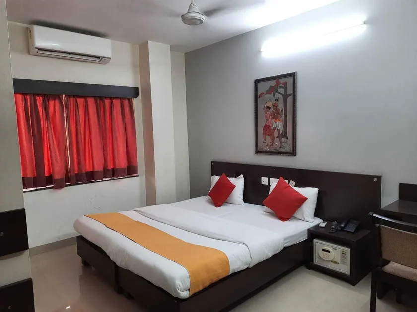 HOTEL O THE ANNIE - Image 1