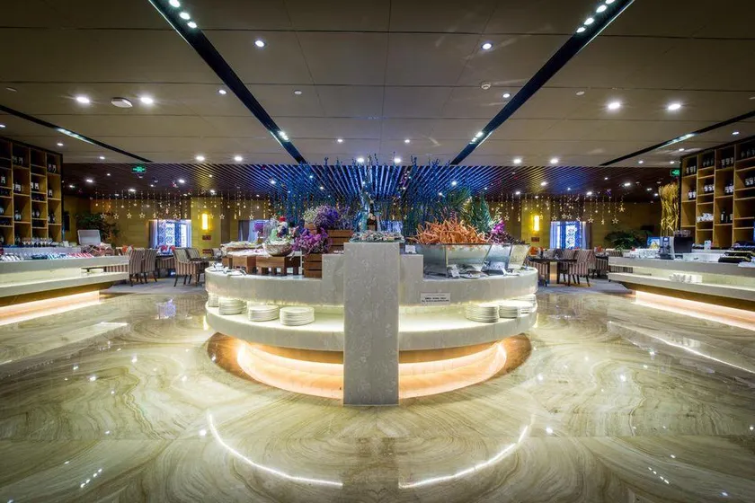 Royal View Hotel - Image 1