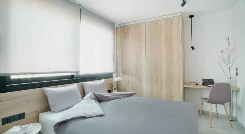 Comninon Suites - Image 1