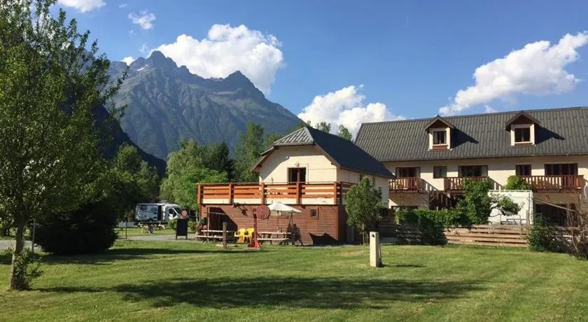 Middle Barn<br>Una casa accogliente con due camere da letto a Ferme Noemie a Bourg d'Oisans. - Image 1