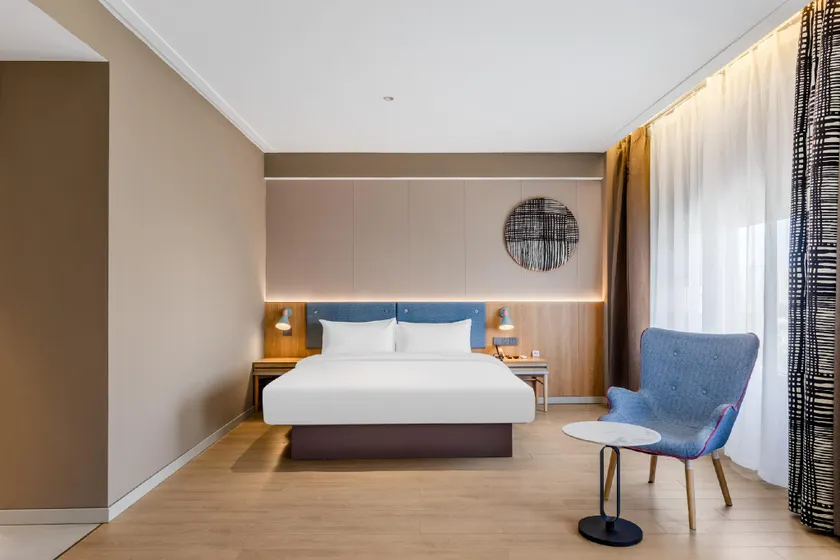 Home Inn Neo Qiongzhong March 3 Plaza Branch - Image 1