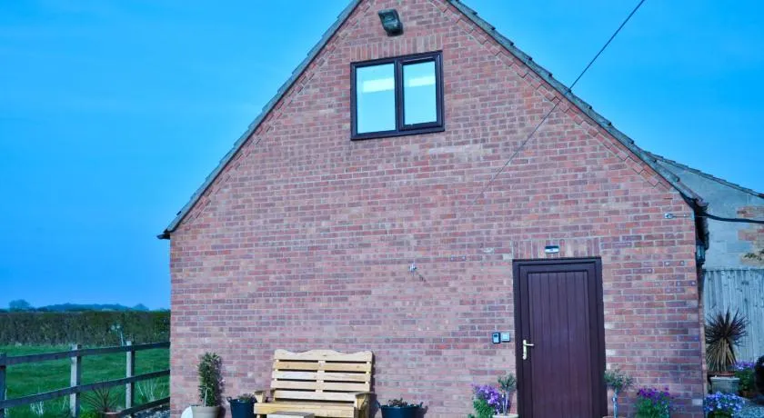 Foxglove retreat - Image 1