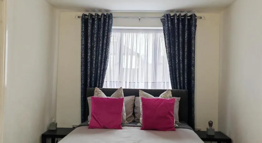 Chota Gher Apartment - Image 1