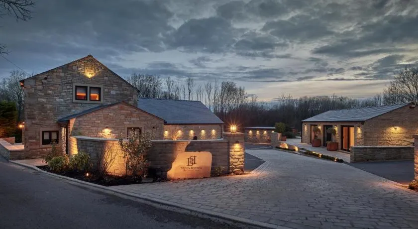 Brook Bottom Farm luxury apartments and Farmhouse - Image 1