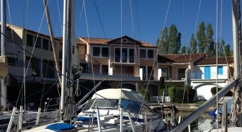 Romance in Port Grimaud - Image 1