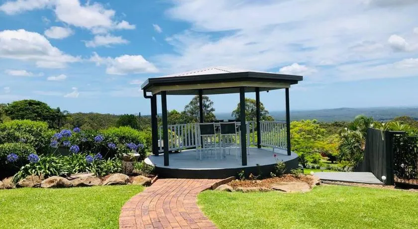 Stunning Home in Mt Mellum with Panoramic Coastal Views - Image 1