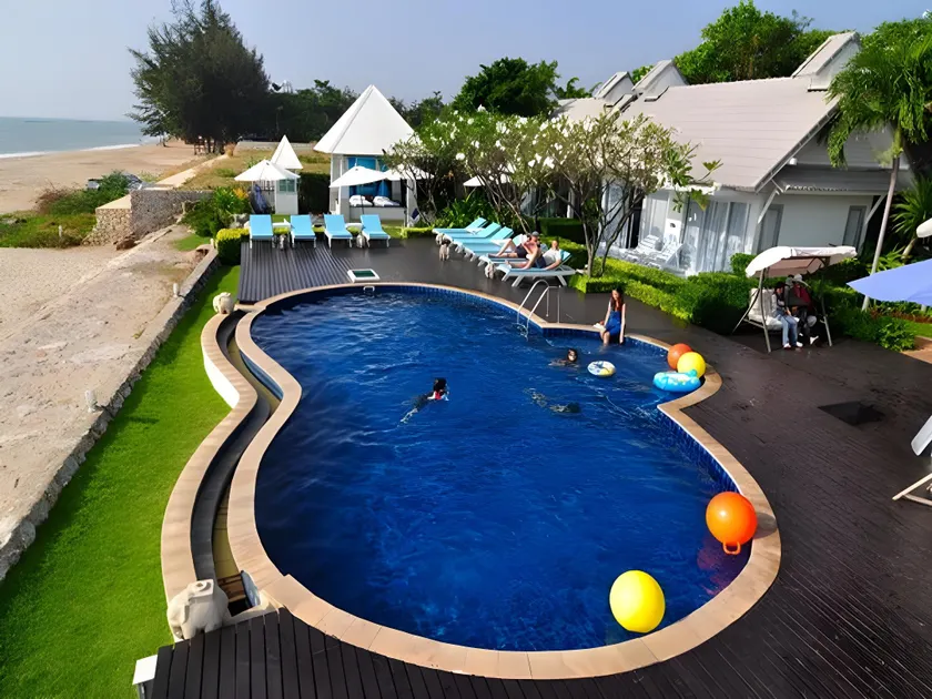 Blue Sky Resort - Image 1